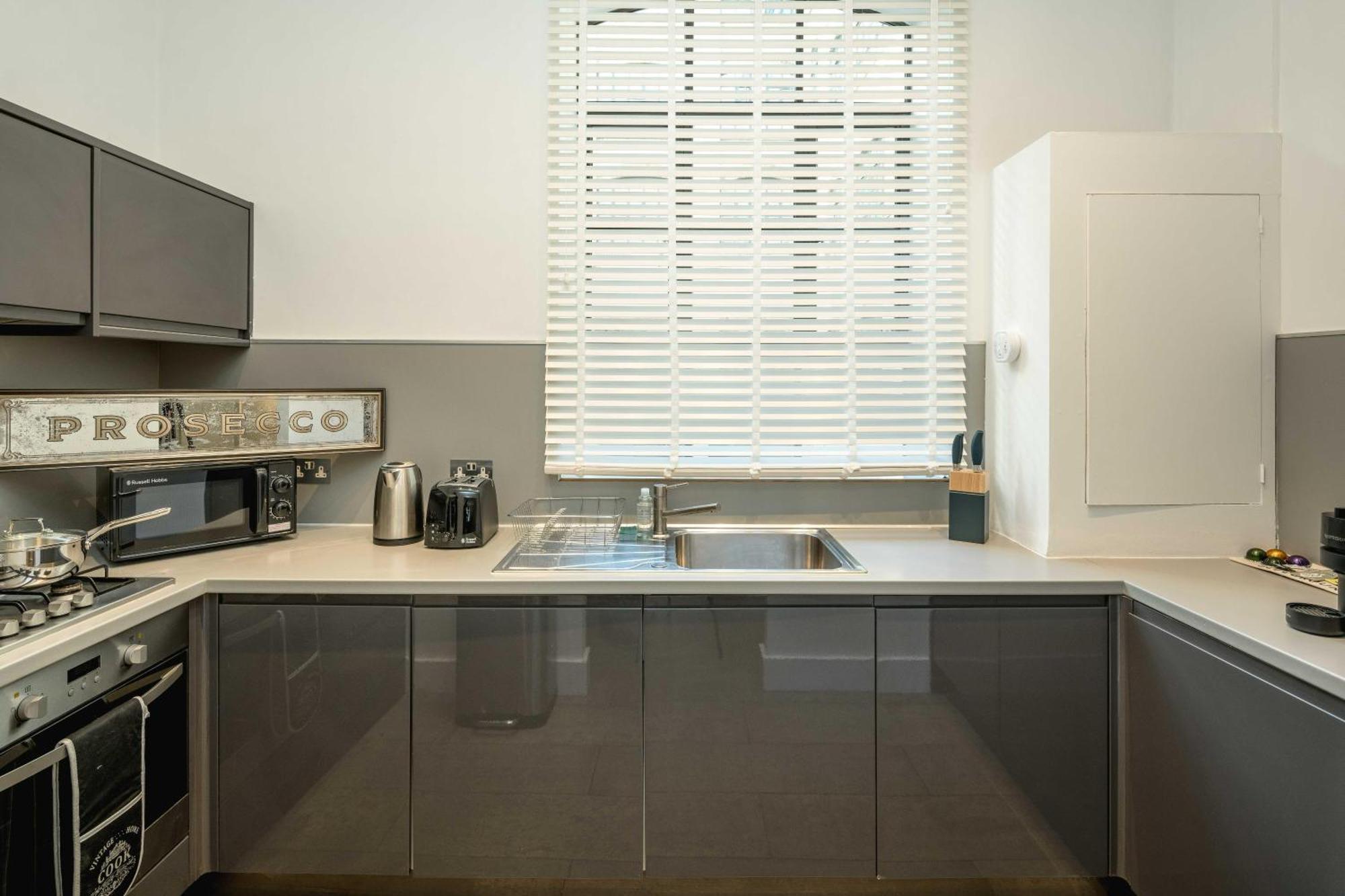 Apartment Cosy Beautiful Flat In London